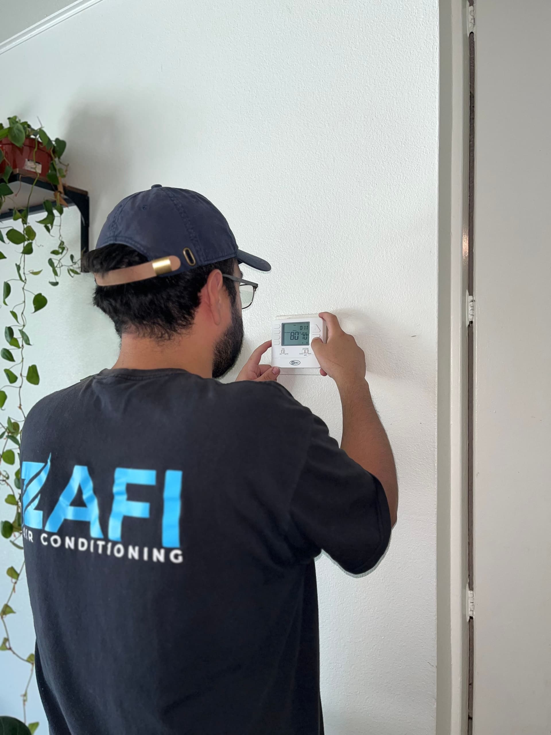 Gallery photos for Smart Wi-Fi Thermostat Setup with ZAFI Air: Image #2